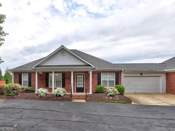 512 Courtyard Way, Woodstock, GA 30189
