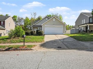 1104 Highstone Dr, Greensboro, NC 27406
