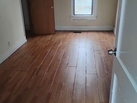 3rd image of 1801 Stinson Ave