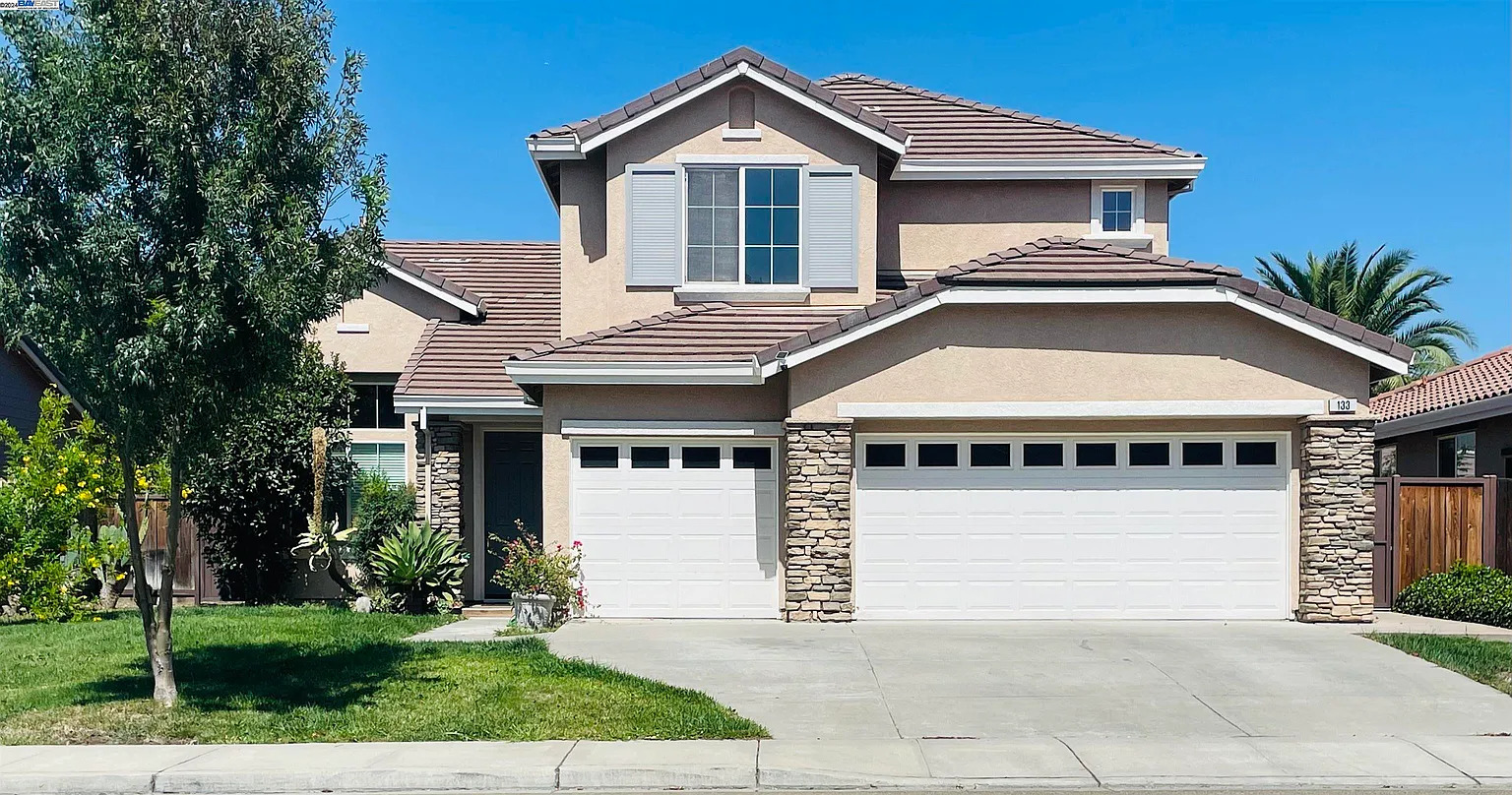 133 Lasata Dr photo 1