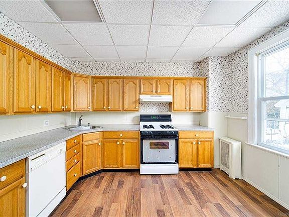 3rd image of 89-14 116th St