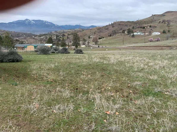 691 Copco Rd, Hornbrook, CA 96044