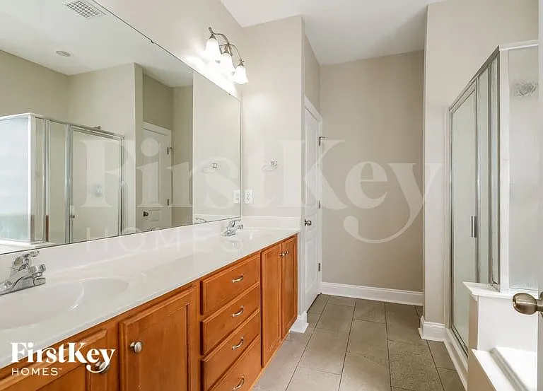 1005 Phar Lap Dr — Photo 11