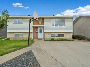 130 S Hull Cres NE, Medicine Hat, AB T1C 1E1