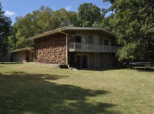 2771 E Wildwood Rd, Springfield, MO 65804