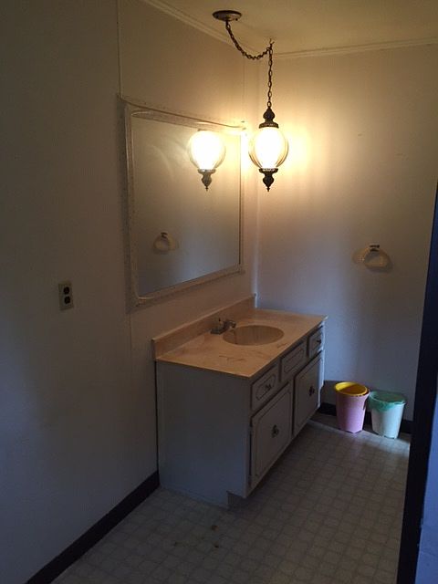 1st image of 4009 Caine Ln