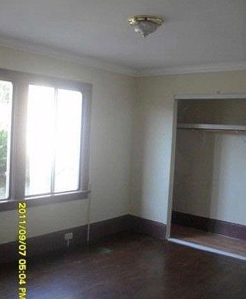 5th image of 710 Medford Ave