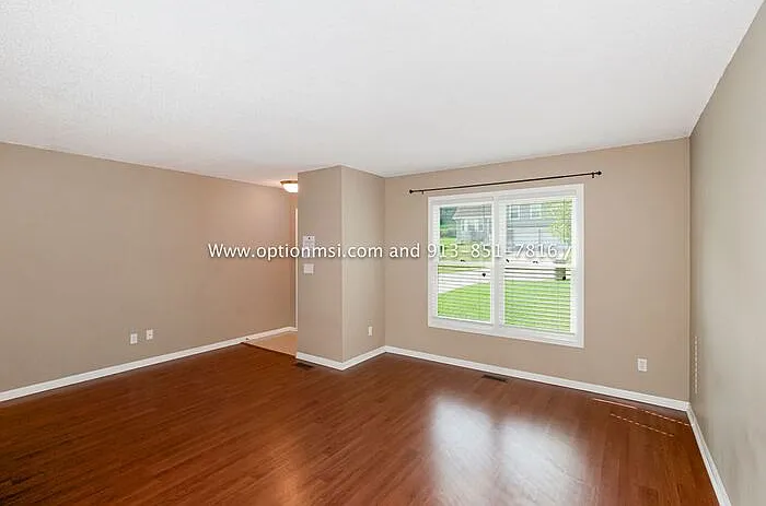 916 NW 62nd Ter — Photo 3