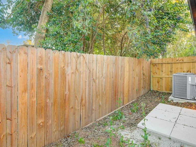 8410 Sunnyhill St — Photo 24