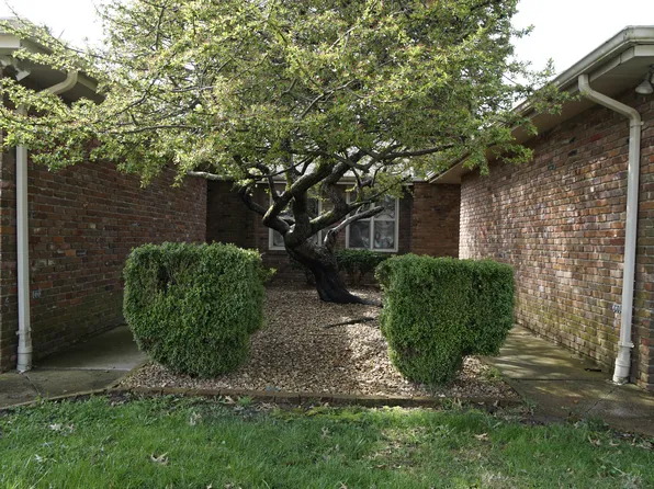 510 E Redwood St, Springfield, MO 65807