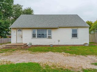 605 E South St, Atlanta, IL 61723