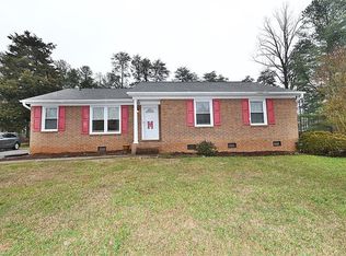 601 Brightsfield Ct, Rural Hall, NC 27045