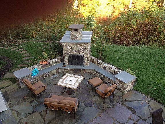 Back Patio w/Fireplace