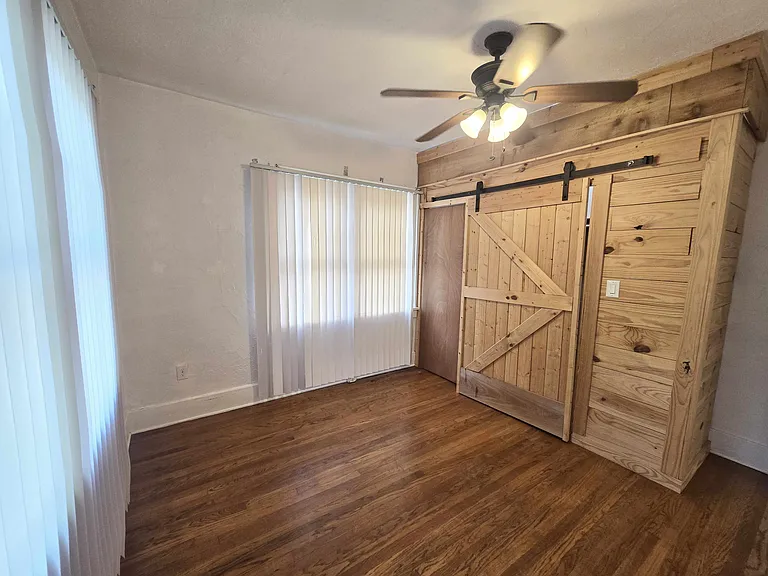 2203 N Barnes Ave — Photo 9