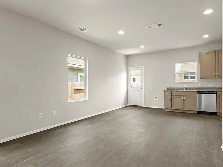 11621 Murano Dr — Photo 12