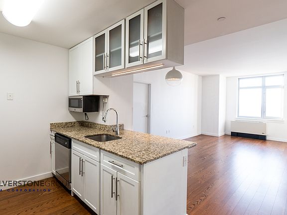 5th image of 40-28 College Point Blvd #1607