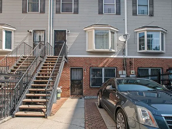 765 E 160th St, Bronx, NY 10456