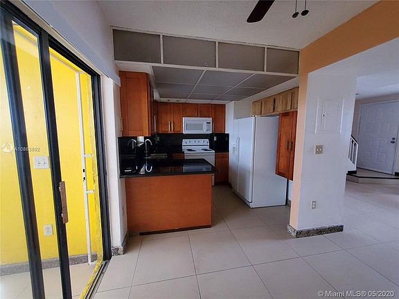 2nd image of 1701 W 42nd Pl APT 12