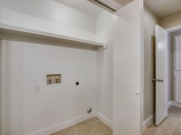 2925 Kathleen Ln — Photo 20
