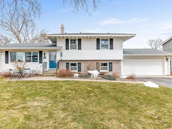 2281 Lakeridge Dr, White Bear Lake, MN 55110