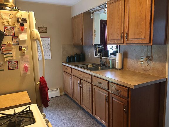 4th image of 234 Sloan Ave