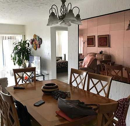 Nice update apartment in the heart of Miami under $125,000