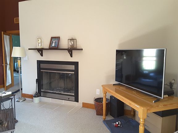 Propane or wood fireplace 