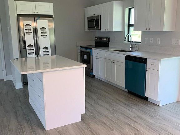5th image of 921 NE Juanita Place Cpe