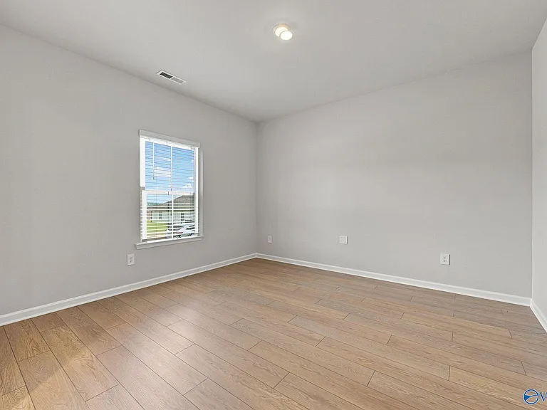 7211 Holly Creek Dr — Photo 8