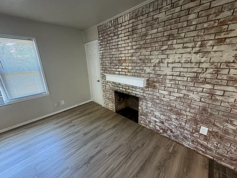 1408 Carlisle Ct — Photo 37