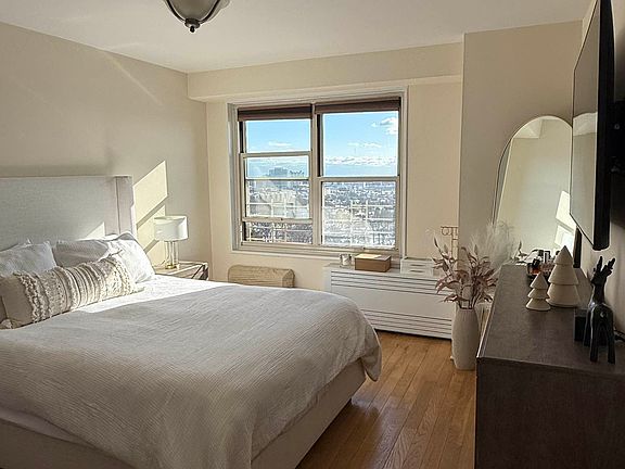 3rd image of 123-33 83rd Ave #1705