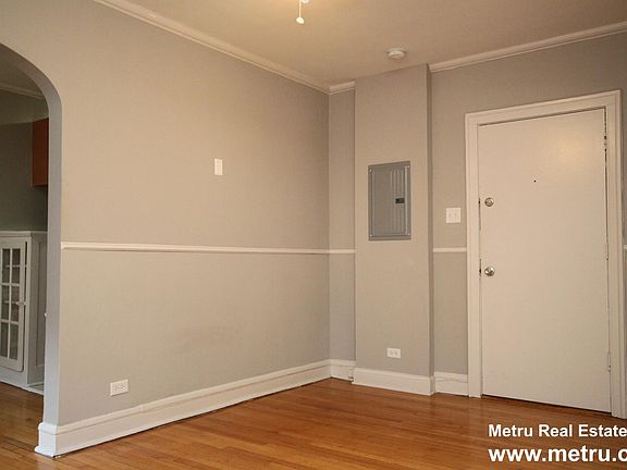 4th image of 1261 W Argyle St APT 107