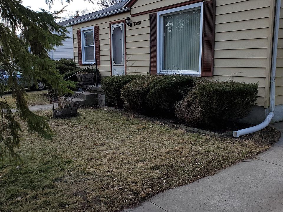 1st image of 1388 W River Park Dr