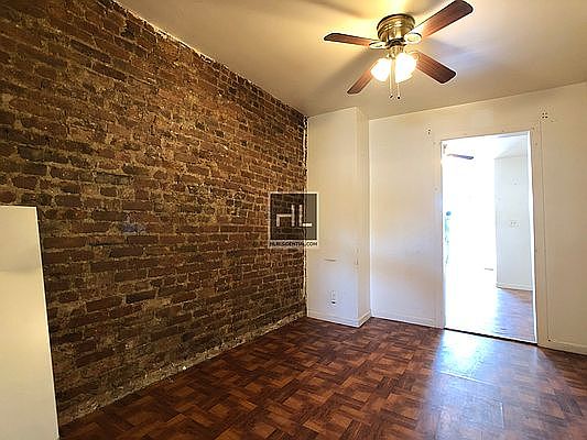 2nd image of 692 Henry St APT 4L