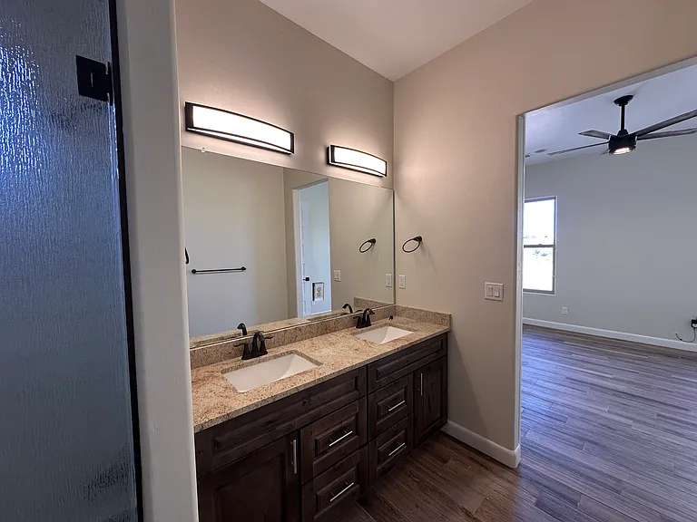 7305 Hapsburg Rd NE — Photo 19
