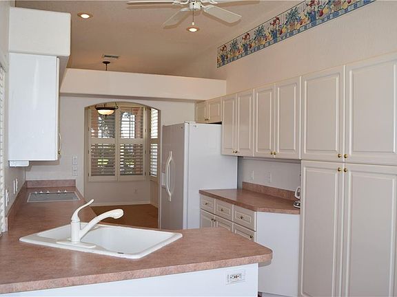 5th image of 26286 Stillwater Cir