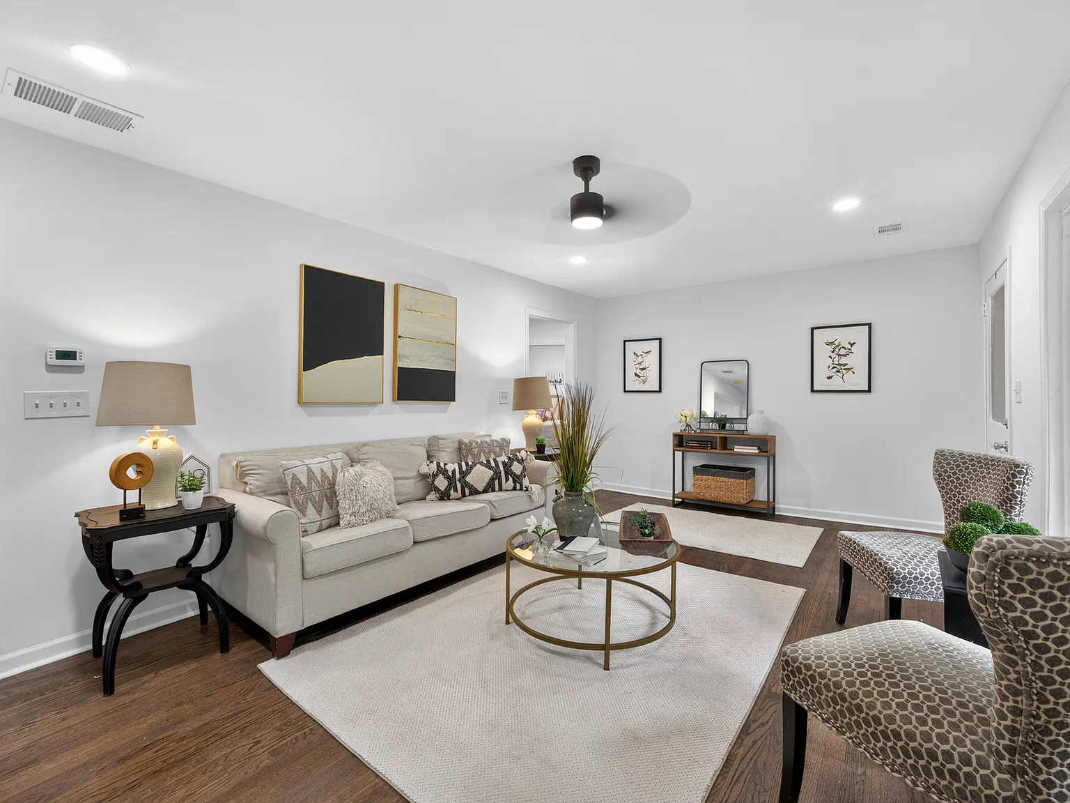 5 bed, 2784 sqft, $3,700 — Photo 4