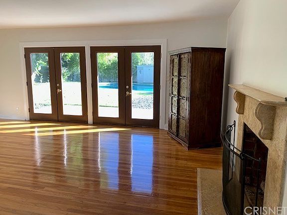 3rd image of 5402 Oak Park Ave