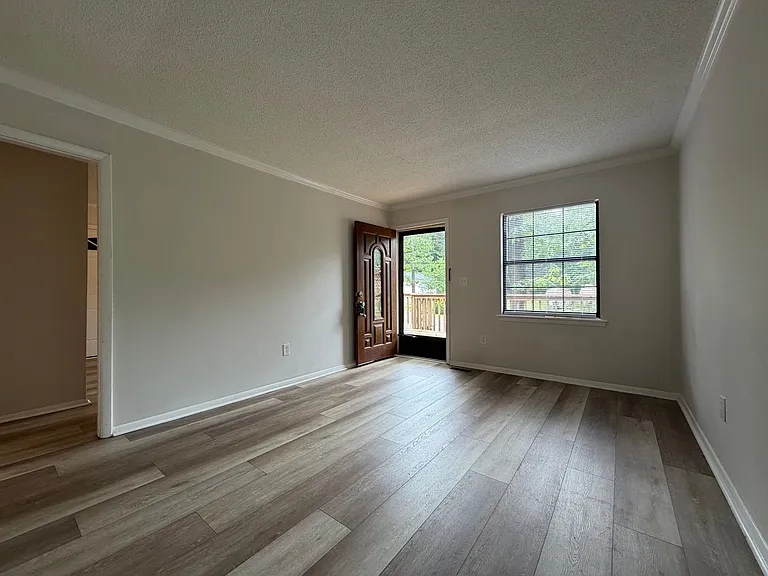 5 Garrett Rd NE — Photo 2