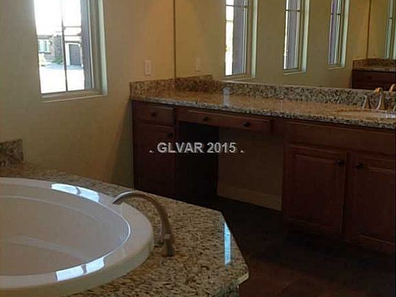 5th image of 5445 Golden Gossamer St