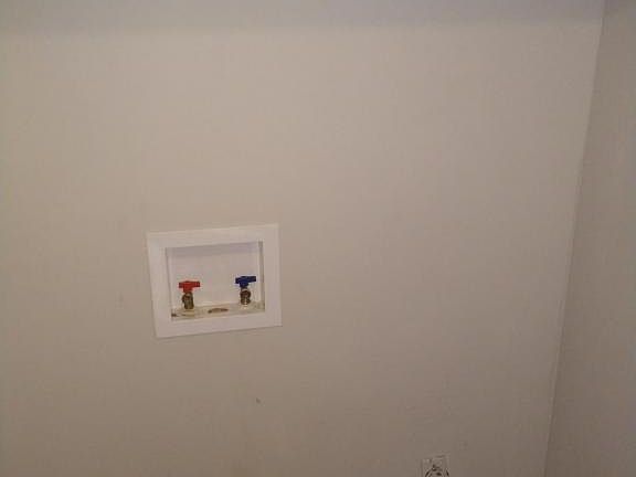 5th image of 8 Winn St