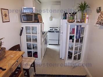 4th image of 288 Chestnut Hill Ave #179