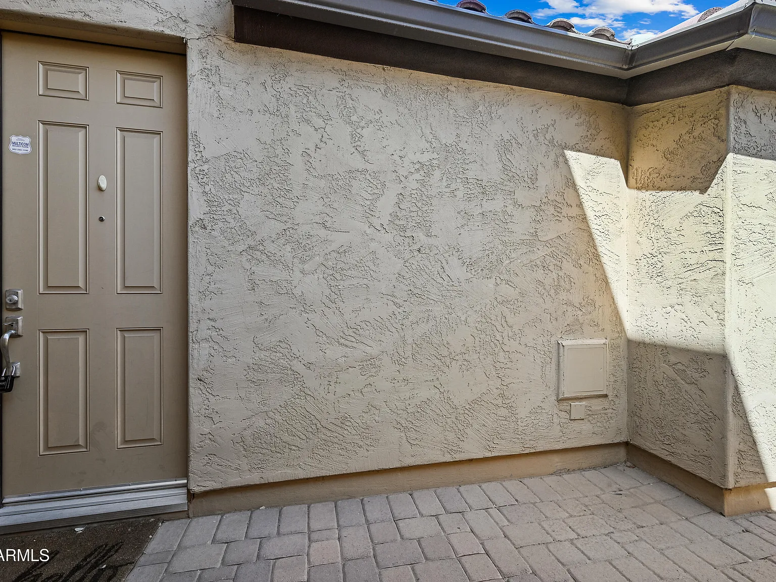 250 W Queen Creek Rd — Photo 2