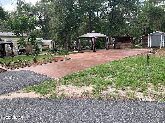 3rd image of 25209 NE 142nd Pl #203