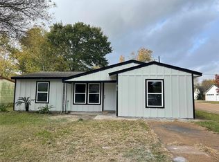 800 S 2nd St, La Porte, TX 77571