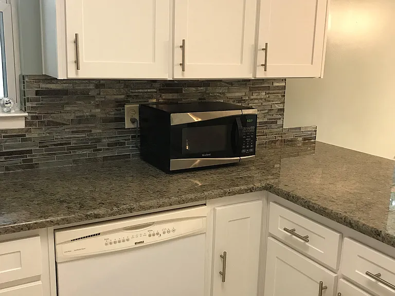 912 Spruce Ct — Photo 8