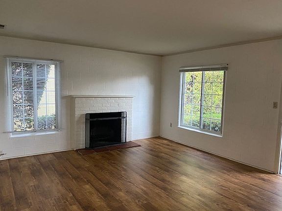 2nd image of 1003 Riverton Dr