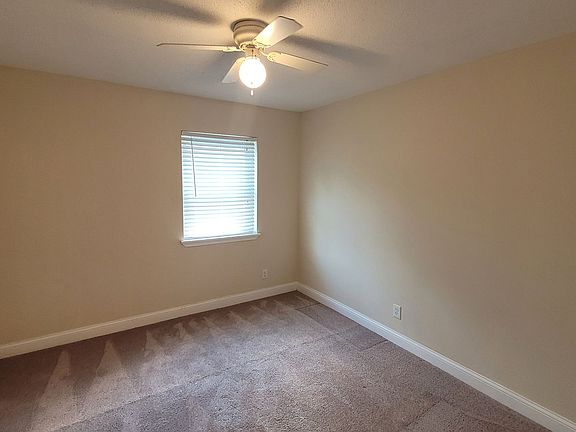5th image of 1009 Southpark Dr #1