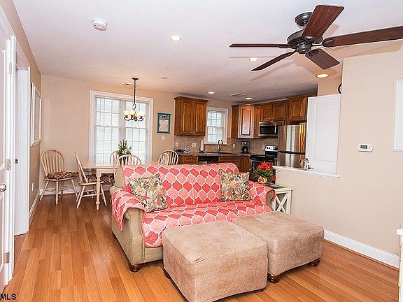 5th image of 1221 West Ave APT 2