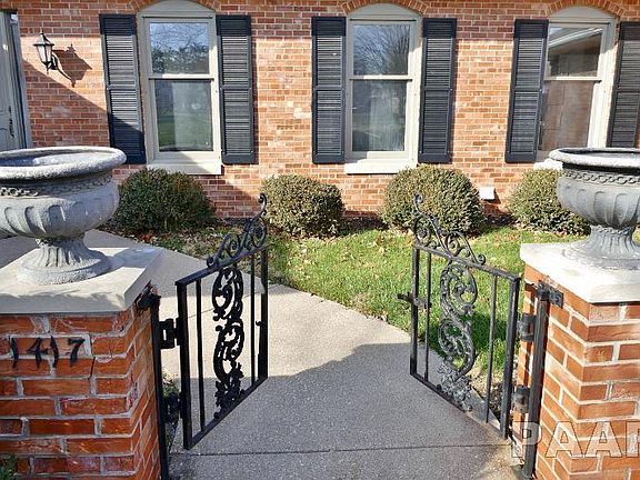 3rd image of 1417 W Holly Hedges Dr